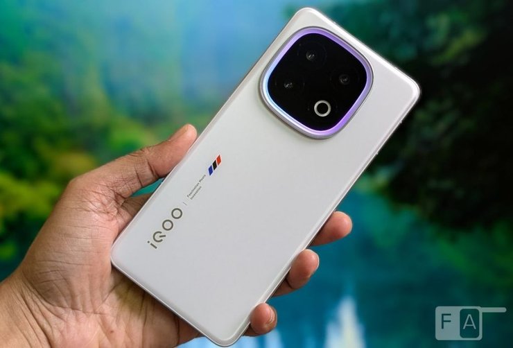 iQOO 13, смартфон