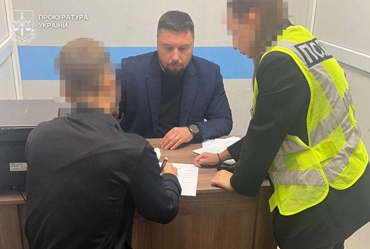 Вчитель ліцею вдарив учня під час уроку й отримав підозру від прокуратури