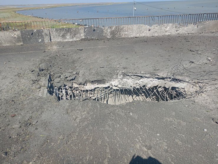 Чонгарський міст, пошкодження дорожнього полотна