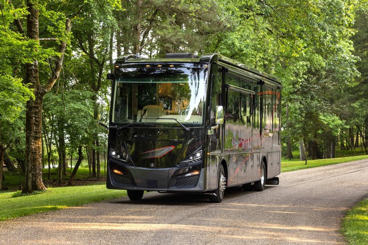 автодом Tiffin Phaeton, дом на колесах, автодом Tiffin, роскошный автодом, роскошный автодом