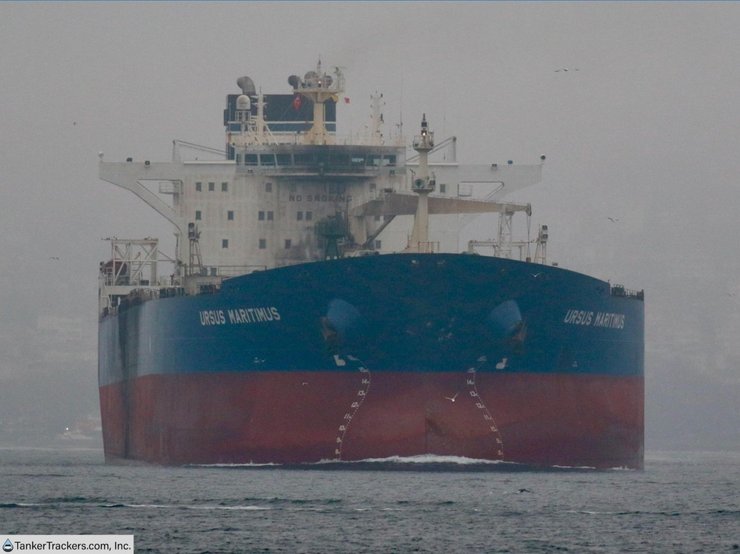 Фото рубки танкера URSUS MARITIMUS після атаки дронів 21-22 грудня