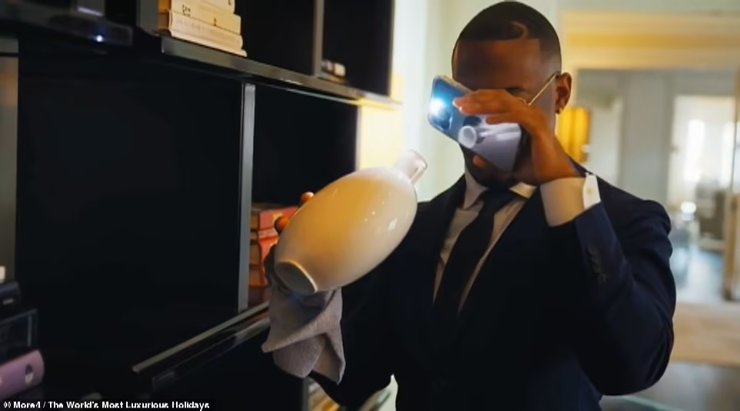 пентахус, меган маркл