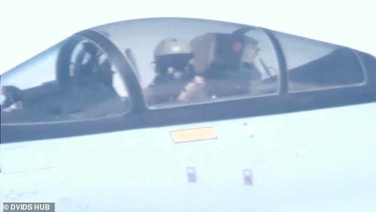 Маневры китайских самолетов видео