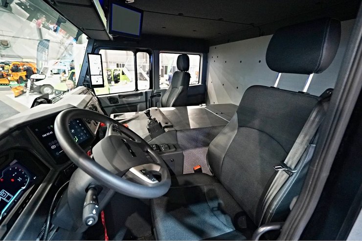 Кабіна Tatra Force