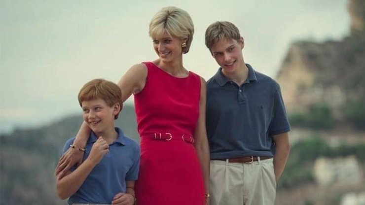 сериал корона, принцесса диана, элизабет дебики