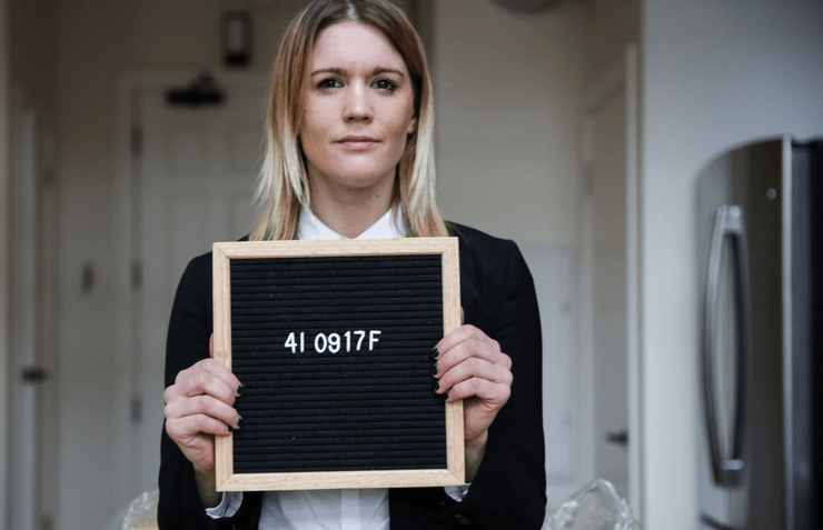 Жінка почала бізнес у в'язниці, Емілі О'Браєн, життя після в'язниці, бізнес, бізнес ідея, другий шанс, гроші, контрабанда