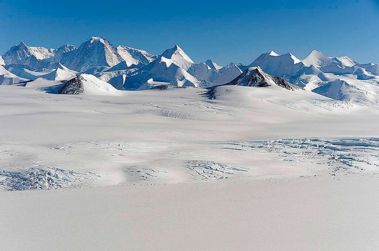 загадочная пирамида в Антарктиде
