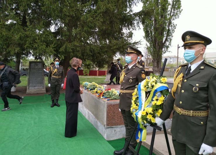 посол, Германия, День памяти и примирения, Луганская область
