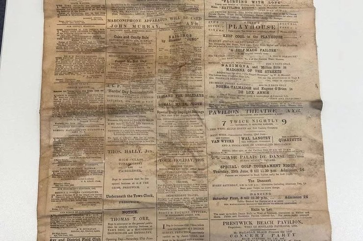 Каспула времени, послание из прошлого, капсула из прошлого, капсула в будущее, послание в будущее, исторические артефакты, артефакты, Шотландия, Академия Кэррика, Мейбол