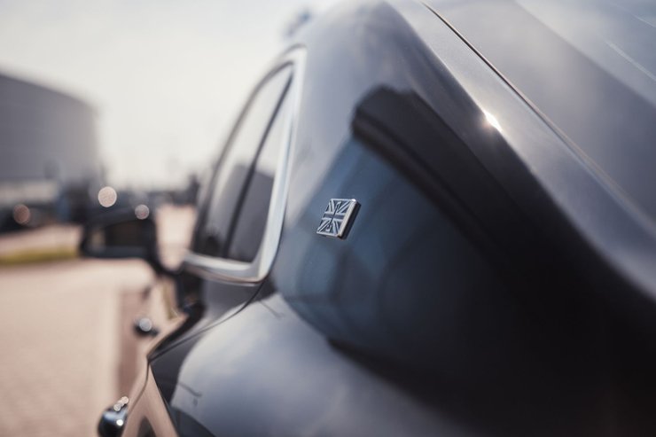 bentley flying spur, фото, тест-драйв, британский флаг, экстерьер, дизайн