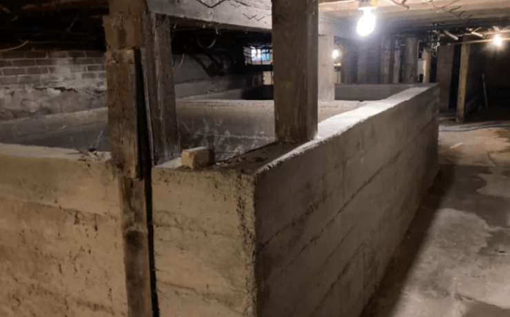 Резервуар у підвалі