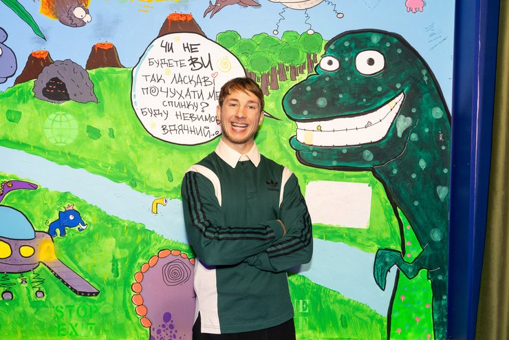 MONATIK, MONATIK персональная выставка, MONATIK картины, MONATIK арт-объекты, MONATIK персональная выставка и гости