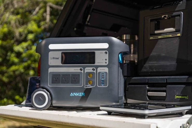 Зарядна станція Anker Solix F2000