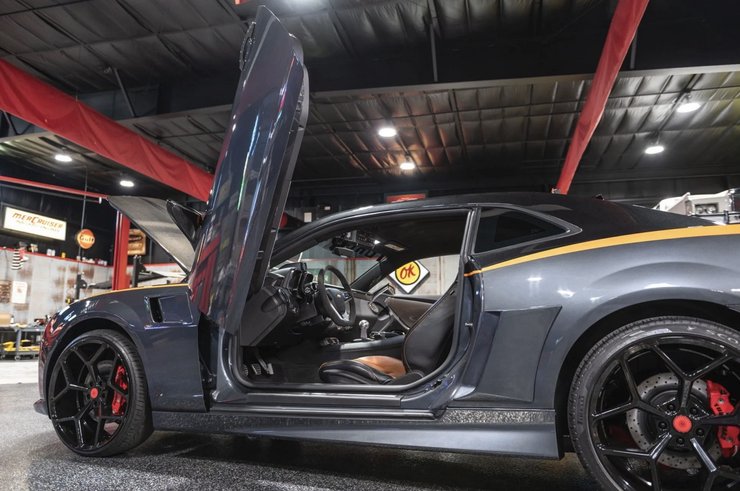 Двері Chevrolet Camaro