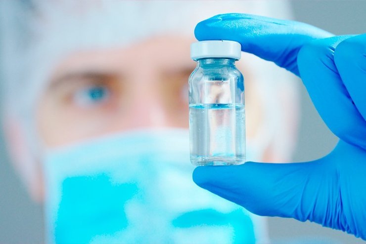 сироватка правди, чоловік, рукавички, маска, фото