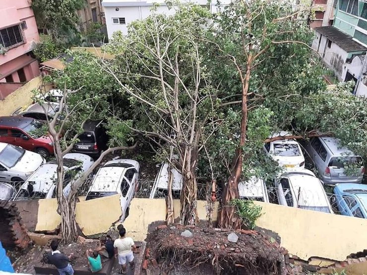 Индия, шторм Амфан