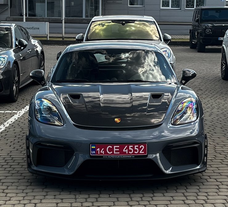 Купе Porsche Cayman GT4 RS