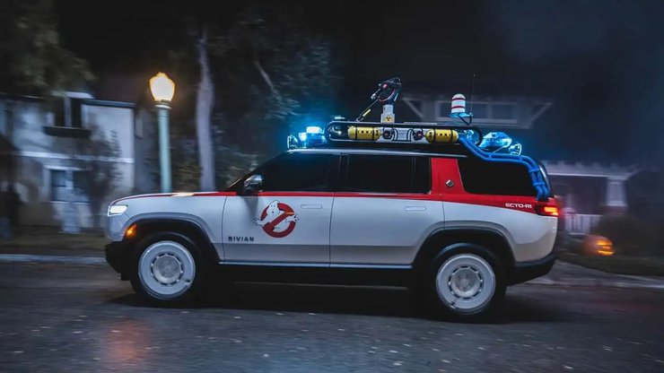Автомобиль Rivian Ghostbusters Ecto-R1