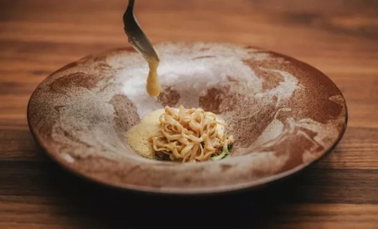 Страва з плавучого ресторану Iris, незвичайне меню, страва, морські продукти, ресторан на воді, екологічно чисті продукти