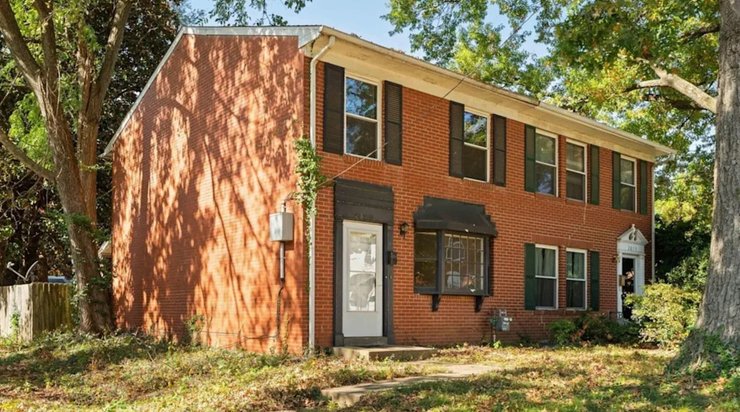 Цегляний будинок у США, виставлений на продаж за символічною ціною 1 долар