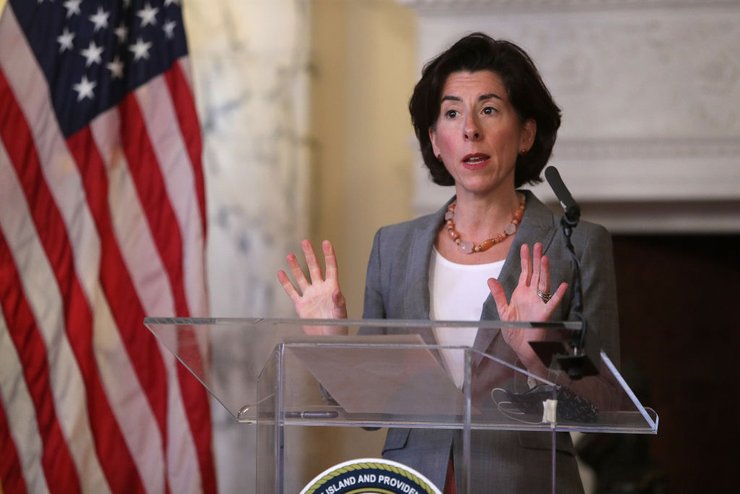 Джина Раймондо демократ