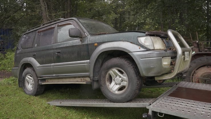 Toyota Land Cruiser "ожила" после пяти лет простоя на улице