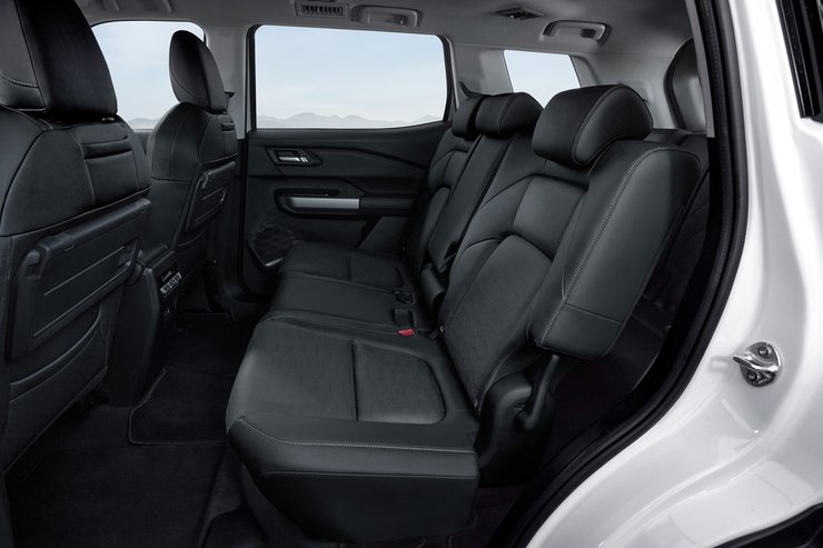 Салон нового Mitsubishi Destinator