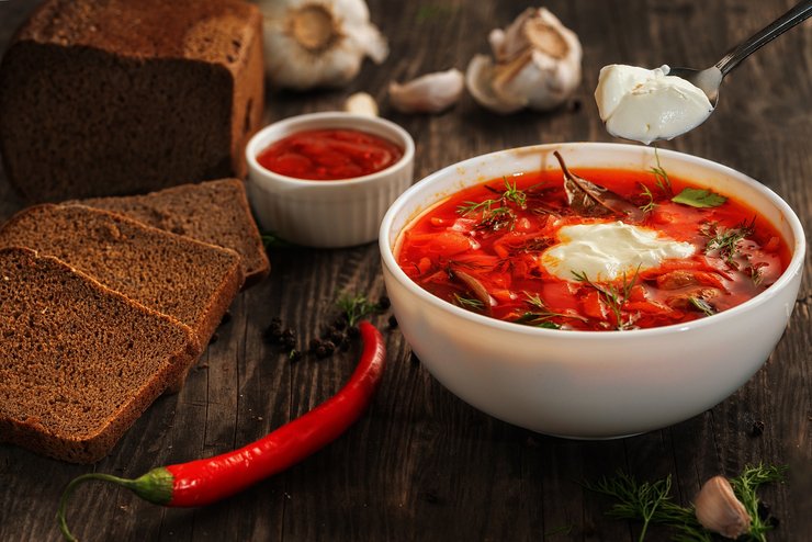 Борщовий набір у 2025 році дещо здорожчав через ціна на цибулю та капусту