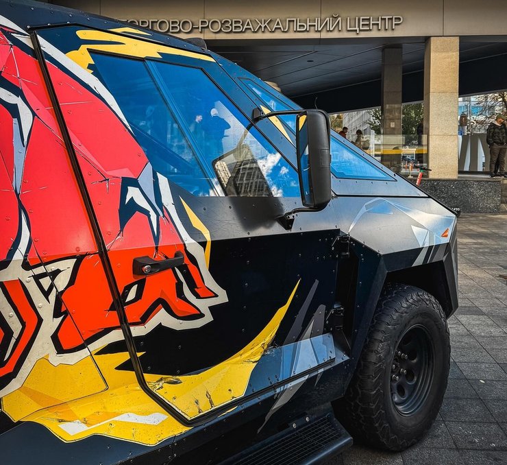 Ред Булл Рокит, Red Bull Rockit, Red Bull LMX Taurus, Red Bull, LMX Taurus