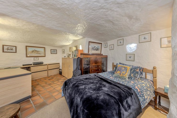 дом в пещере Rock Cottage 1 дом в пещере Rock Cottage