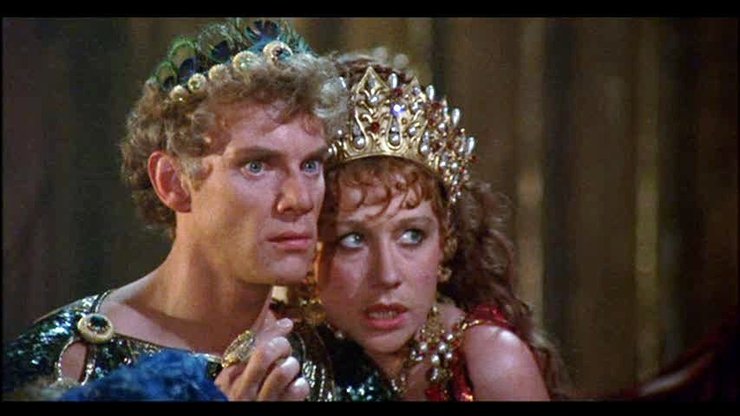 Малкольм Макдауэлл и Хелен Миррен в фильме "Калигула"