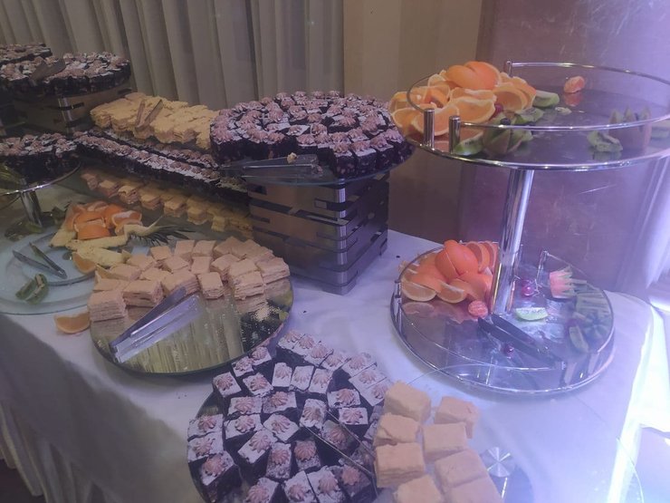 Отель Риксос Трускавец: вечеринка "слуг народа"