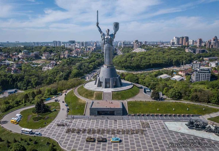 батьківщина мати, герб срср, тризуб, демонтаж, роботи, київ