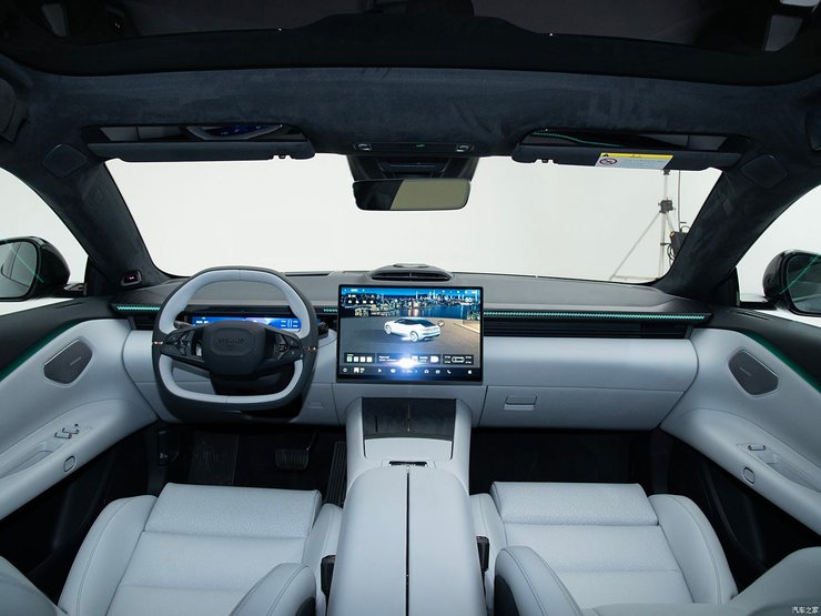 салон Lynk & Co Z10, Geely Lynk & Co, новый Lynk & Co Z10, Электромобиль Geely, Электромобиль Geely