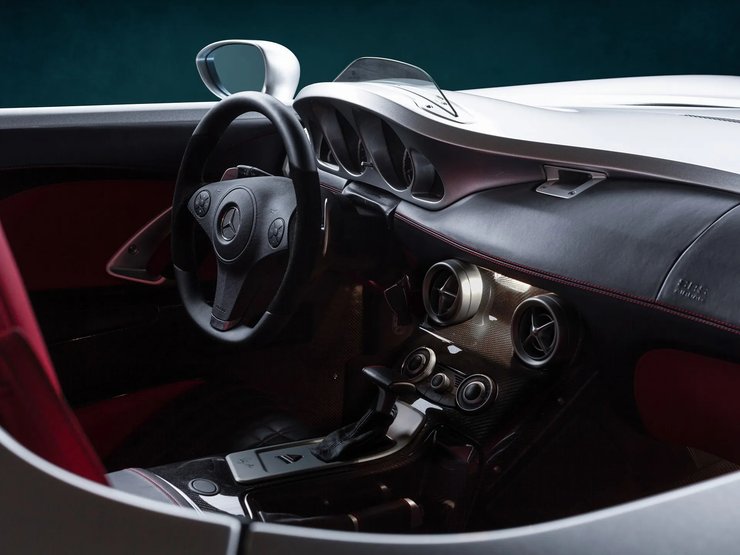 Mercedes-Benz SLR McLaren Stirling Moss