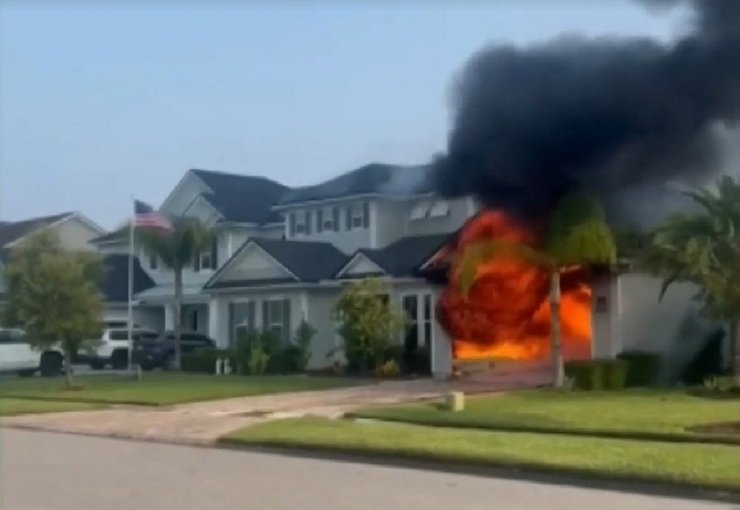 Mercedes-Benz EQE пожар