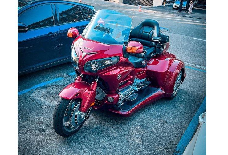 Honda Gold Wing, Honda Gold Wing Roadsmith,  Honda GL1800 Gold Wing, мотоцикл Honda