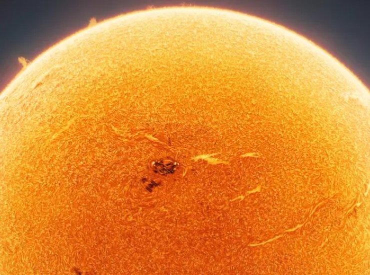 Сонце, МКС, космічна станція