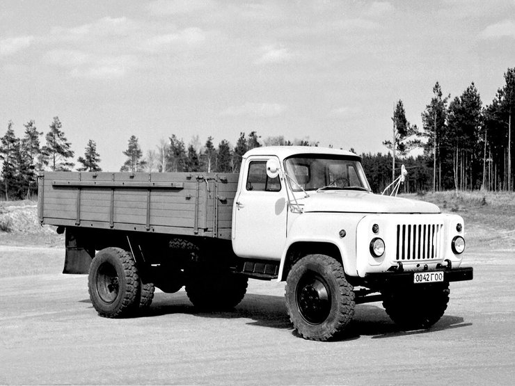 Грузовик ГАЗ-53, легший в основу автомобиля для клипа