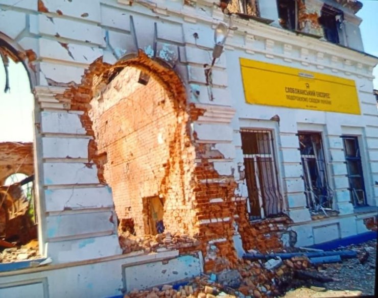 Разрушения, обстрелы, война в Украине