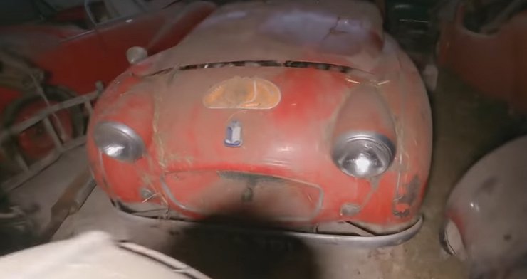 коллекция автомобилей, коллекция авто, ретро-авто, заброшенные авто