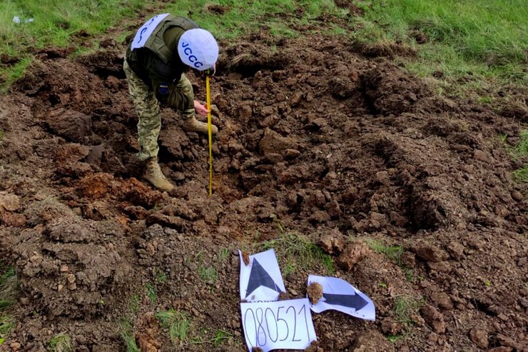 обстрел марьинки боевиками