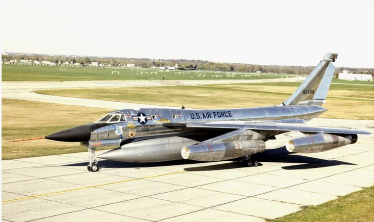 бомбардувальник B-58