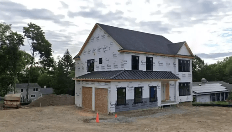 Будинок на чужій ділянці, ділянка, чужа земля, земельний спір, новобудова, махінації із землею, продали чужу ділянку