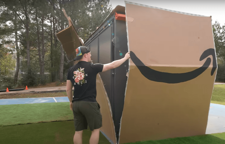 Натан Грэм, мобильный дом, дом Amazon