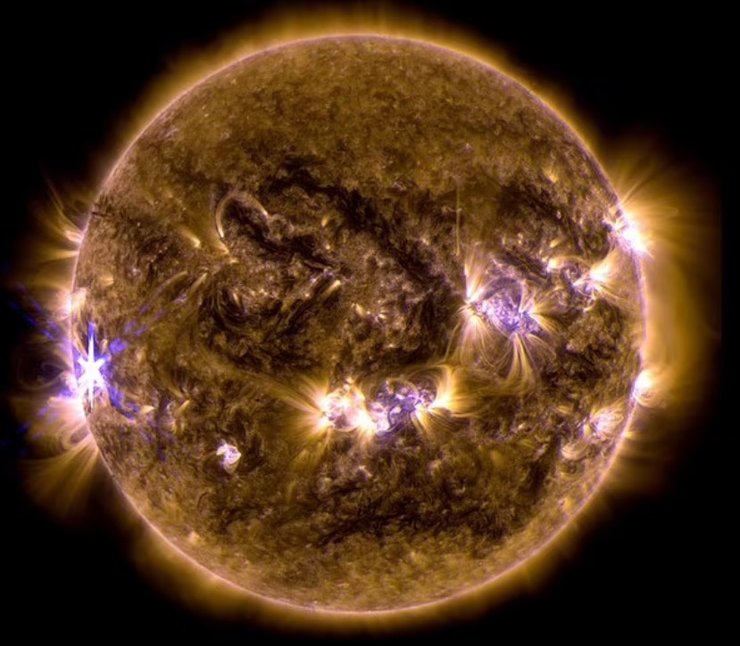 вспышка на Солнце, солнечная буря, солнечная радиационная буря