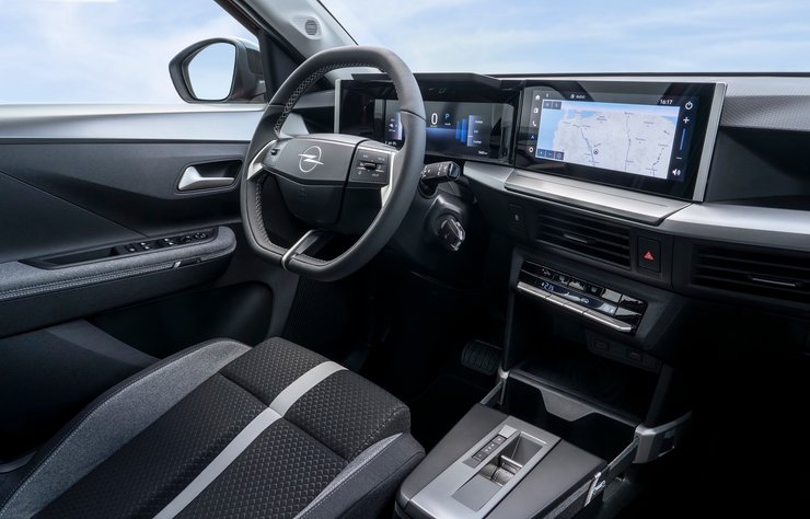 Салон Opel Frontera 2025