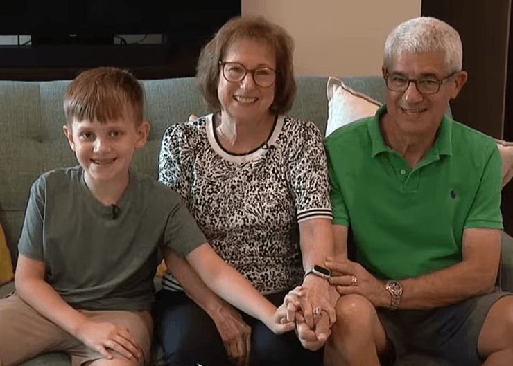 Кел Бланк знайшов каблучку з діамантом