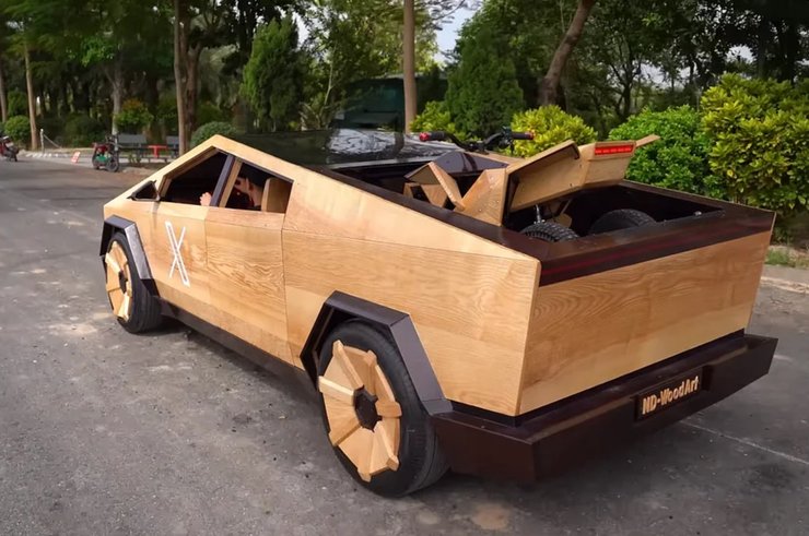 Tesla Cybertruck из дерева