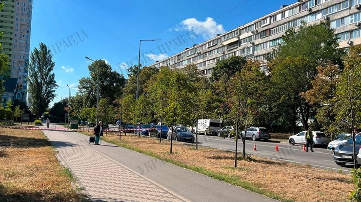 Перекрита вулиця Юрія Шумського в Києві